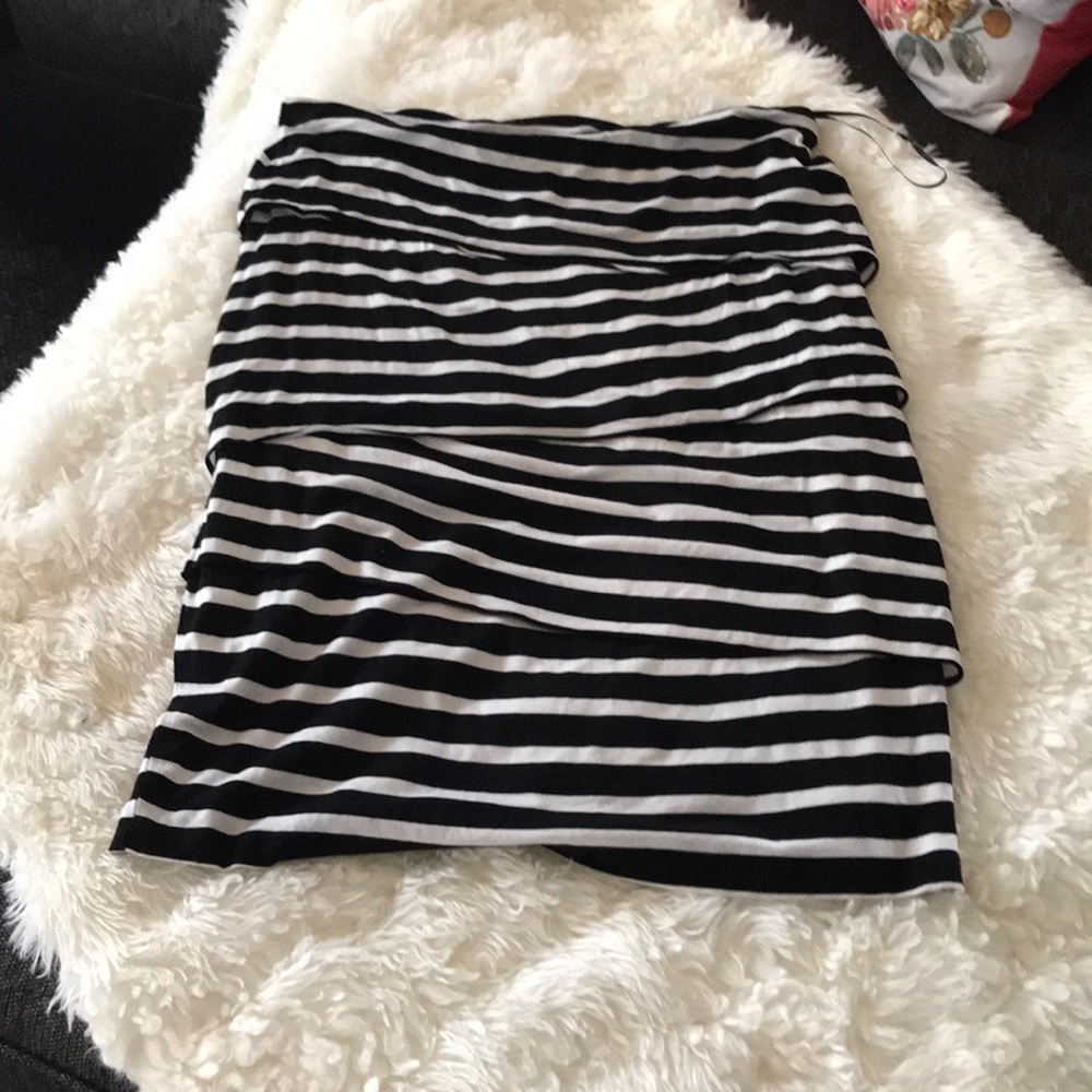 Layered Excellent Condition Stretch Skirt
